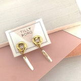 Ouro Studs with Biwa Pearl