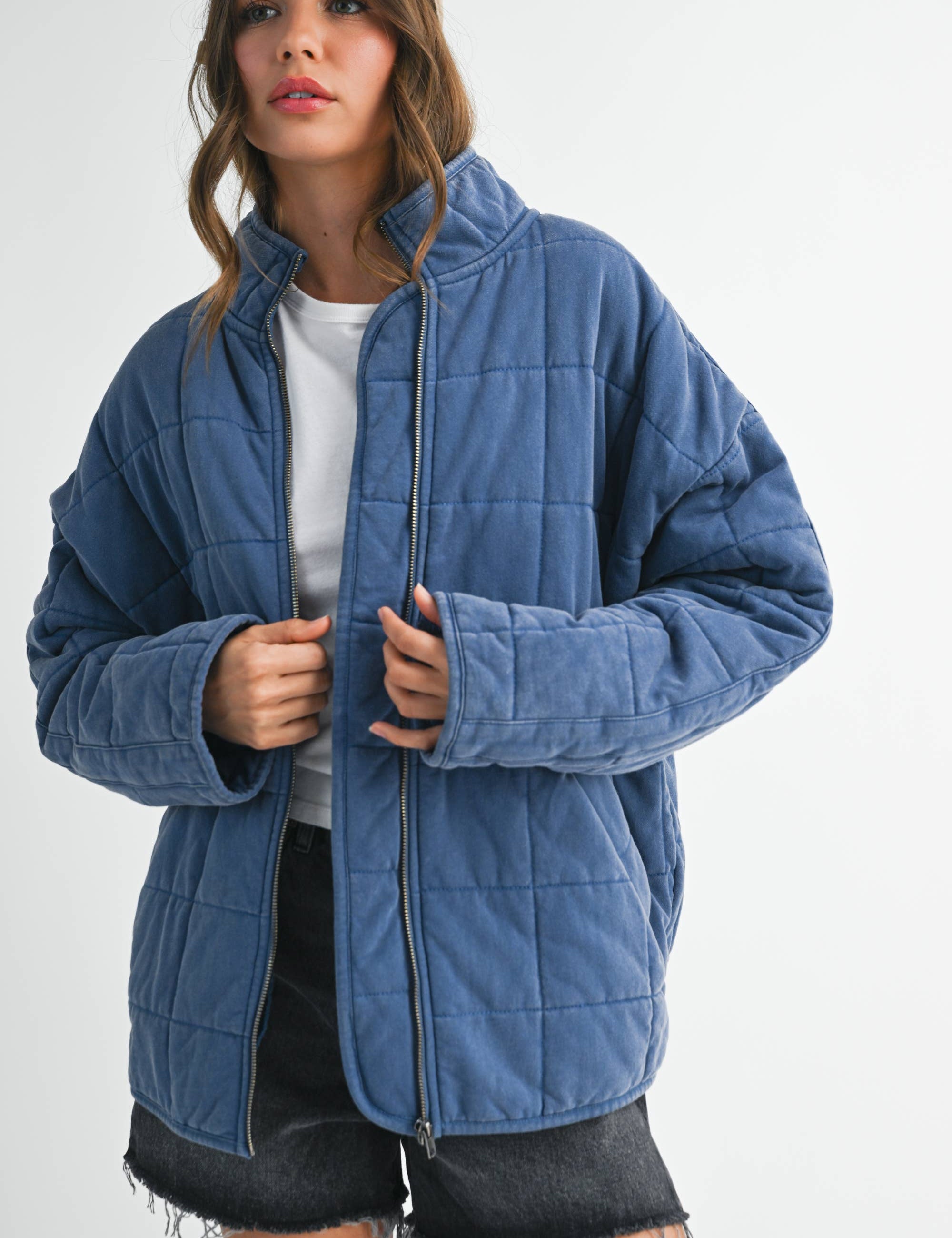 quilted oversized jacket, denim blue quilted cotton jacket, lightweight fall jacket women, oversized zip front jacket, washed cotton quilted coat, casual layering jacket, dolman sleeve jacket, relaxed fit quilted outerwear, free people quilted jacket dupe