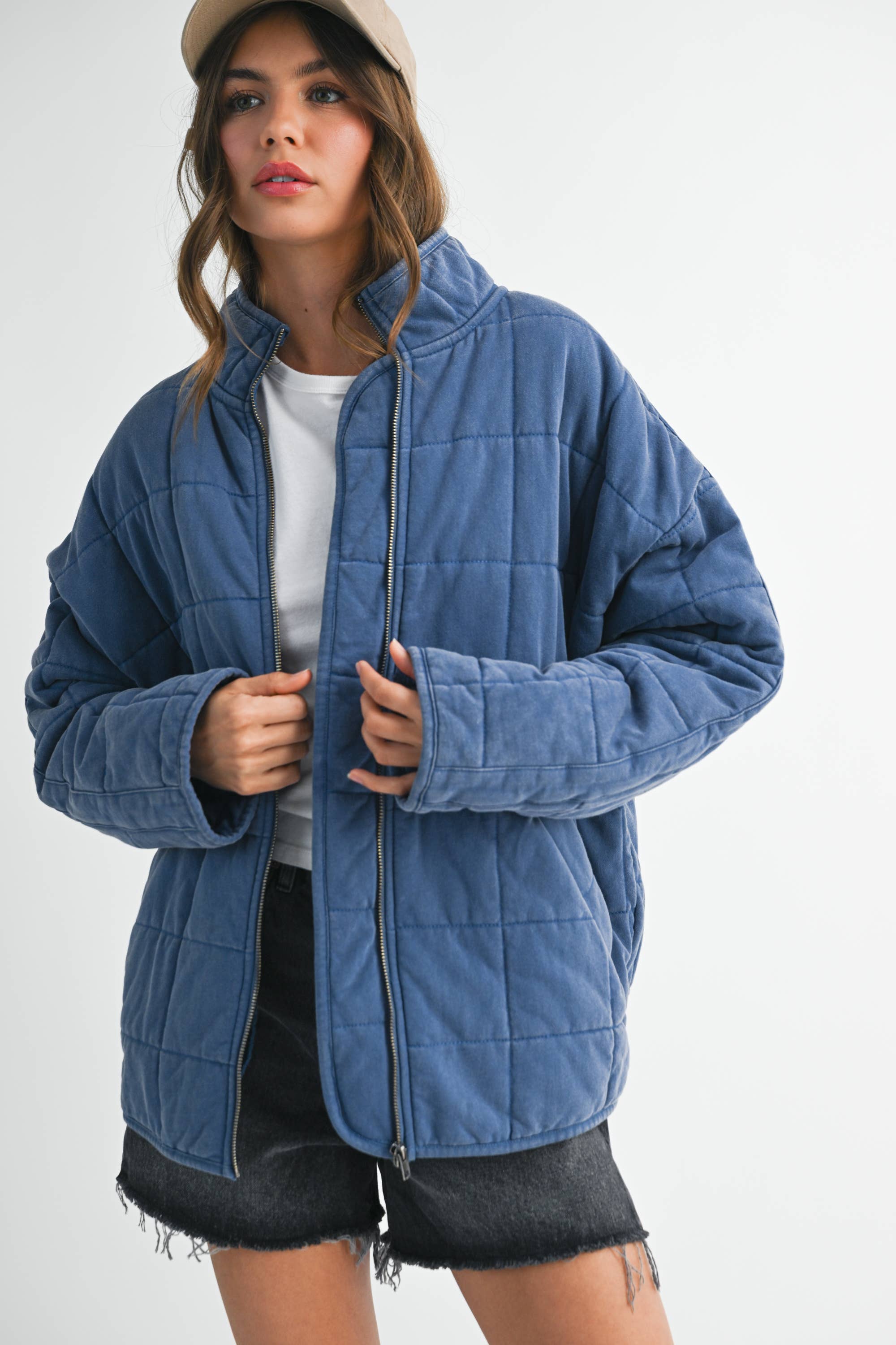 quilted oversized jacket, denim blue quilted cotton jacket, lightweight fall jacket women, oversized zip front jacket, washed cotton quilted coat, casual layering jacket, dolman sleeve jacket, relaxed fit quilted outerwear, free people quilted jacket dupe