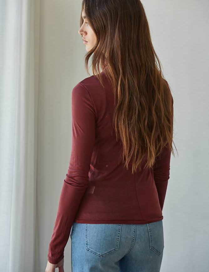 sheer layering turtleneck burgundy