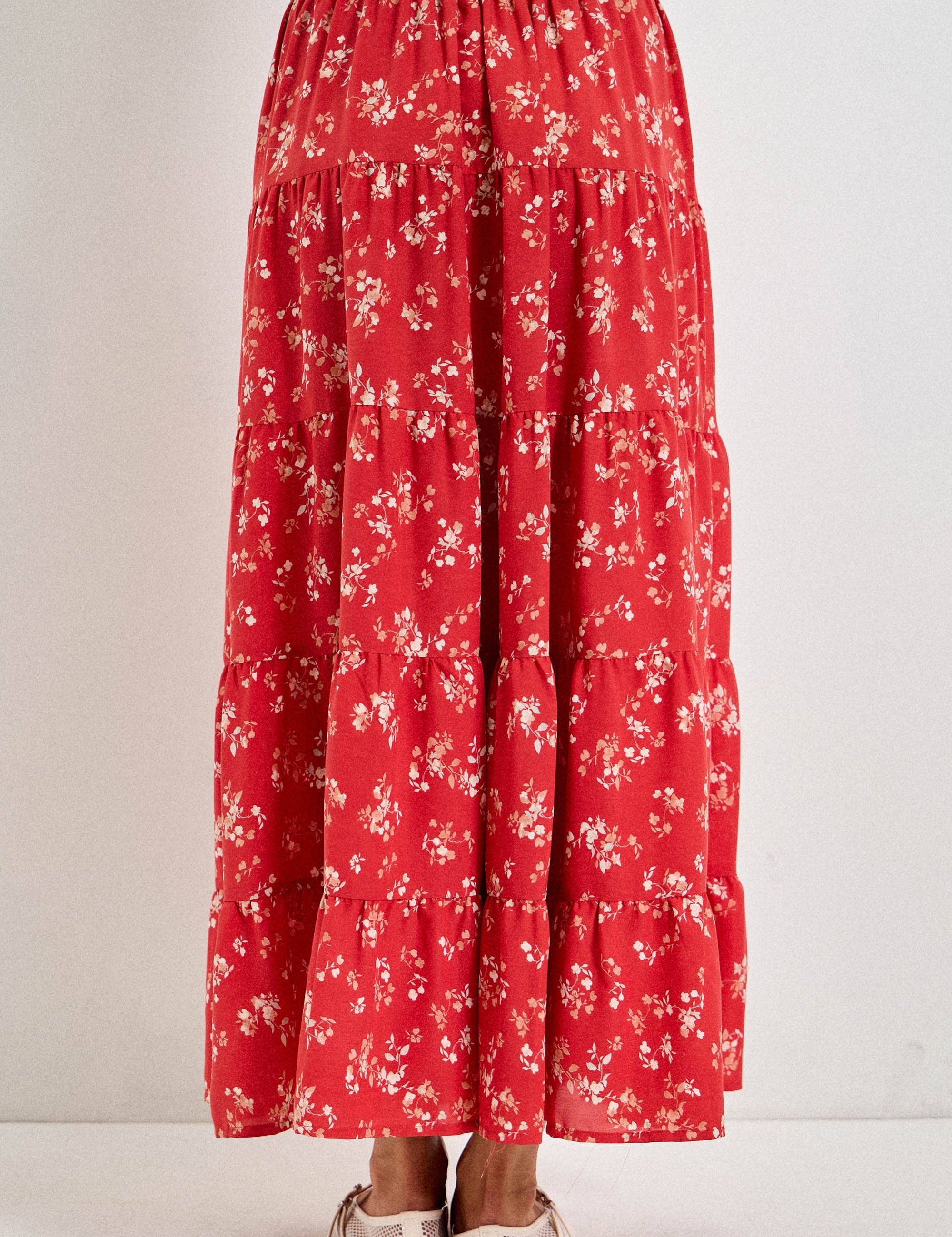 red floral tiered maxi skirt with pockets
lightweight floral maxi skirt with elastic waist
plus size summer skirt 
americana aesthetic
flowy red summer skirt with adjustable drawstring waist
tiered floral maxi skirt with lining
red floral boho skirt with pockets
feminine floral print maxi skirt for summer
relaxed fit tiered maxi skirt in red floral print
lightweight floral skirt with elastic waistband