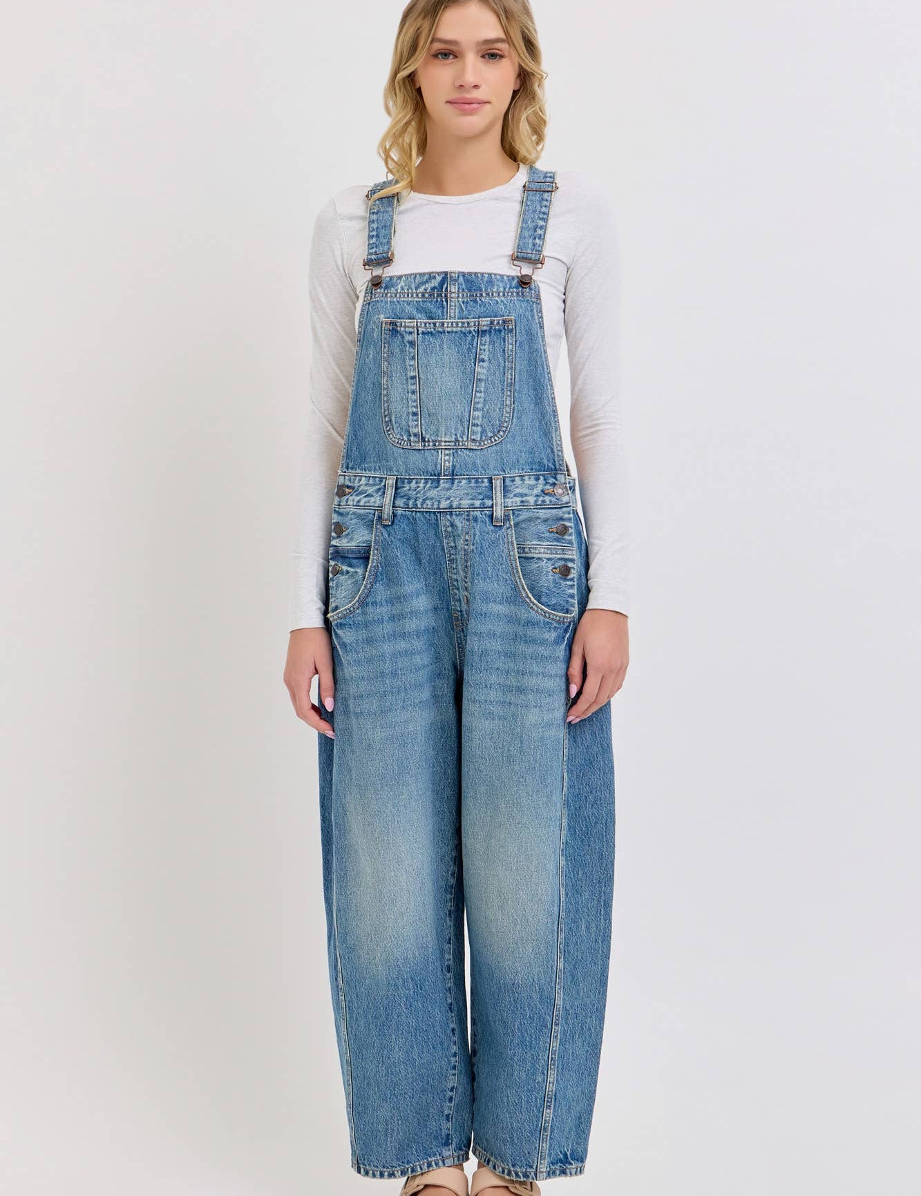 barrel overalls, free people overalls dupe, barrel jeans, overalls for women, cute overalls, boho overalls, cotton overalls, farmers market outfit, brewery outfit, casual outfit