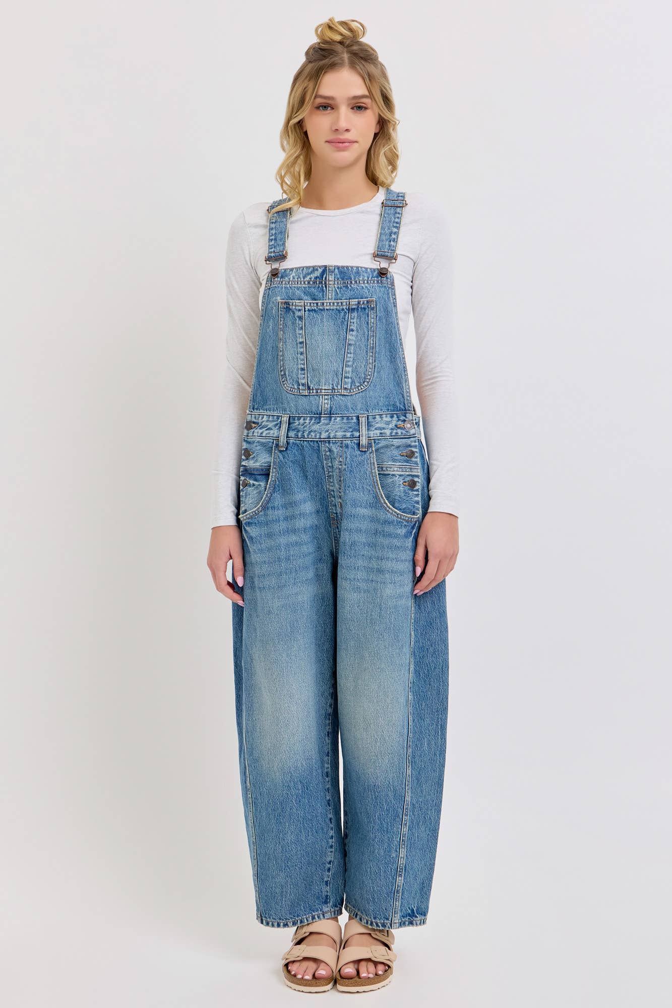 barrel overalls, free people overalls dupe, barrel jeans, overalls for women, cute overalls, boho overalls, cotton overalls, farmers market outfit, brewery outfit, casual outfit