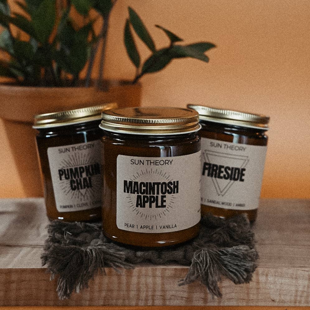 Macintosh Apple Candle