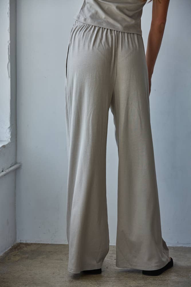 wide leg lounge pants women
soft jersey travel pants
viscose lounge pants women
elastic waist wide leg pants
matching lounge set pants
comfortable travel outfit women
soft summer lounge pants
neutral relaxed fit pants women
elevated loungewear women
summer spritz collection pants