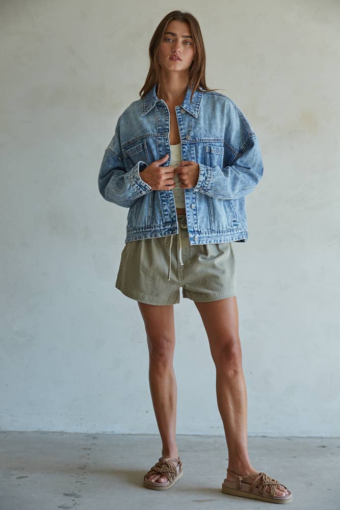 denim jacket, oversized denim jacket, boyfriend denim jacket, cotton denim jacket, heavy denim jacket, medium wash denim jacket, classic denim jacket, everyday jean jacket, jean jacket, big jean jacket