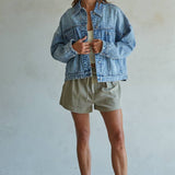 denim jacket, oversized denim jacket, boyfriend denim jacket, cotton denim jacket, heavy denim jacket, medium wash denim jacket, classic denim jacket, everyday jean jacket, jean jacket, big jean jacket
