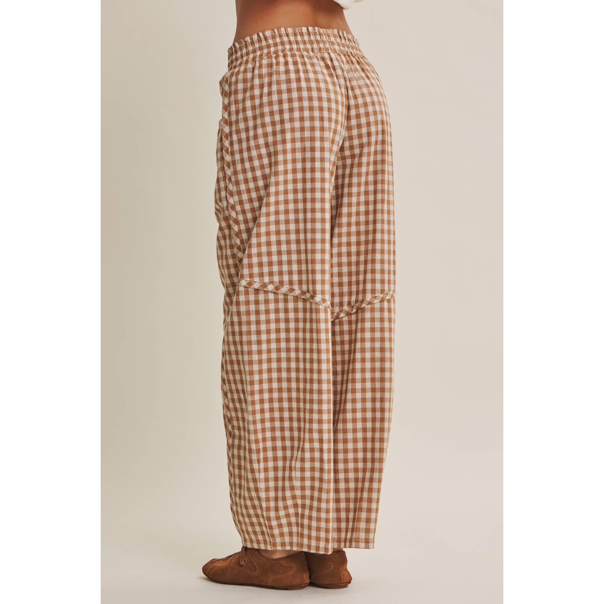 gingham barrel pants, brown gingham pants, cotton barrel pants, plaid barrel pants, drawstring pants, elastic waist pants, relaxed cotton pants, brown check pants, casual fall pants, women’s barrel pants, western casual pants, gingham trousers