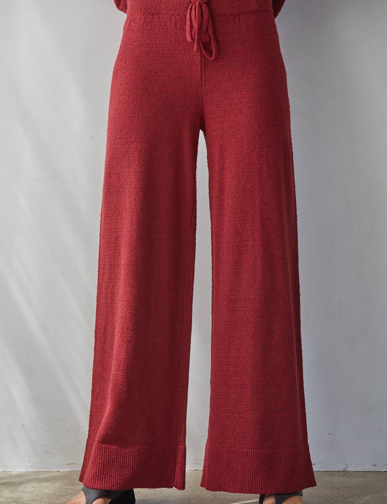red knit pants, burgundy wide leg pants, women’s knit pants, matching knit set, red matching set women, wide leg lounge pants, fall pants women, holiday travel outfit, comfortable wide leg pants, boutique women’s pants