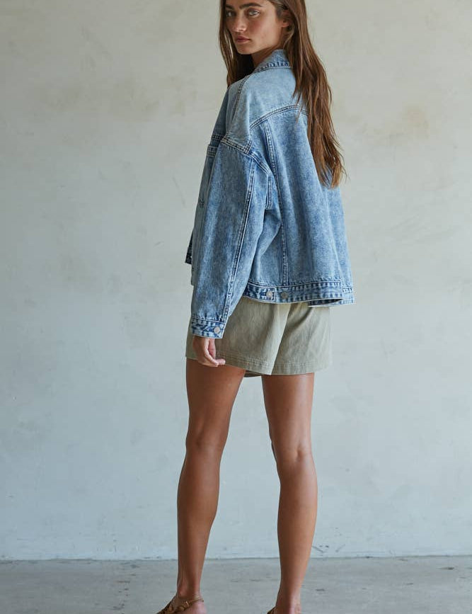 denim jacket, oversized denim jacket, boyfriend denim jacket, cotton denim jacket, heavy denim jacket, medium wash denim jacket, classic denim jacket, everyday jean jacket, jean jacket, big jean jacket