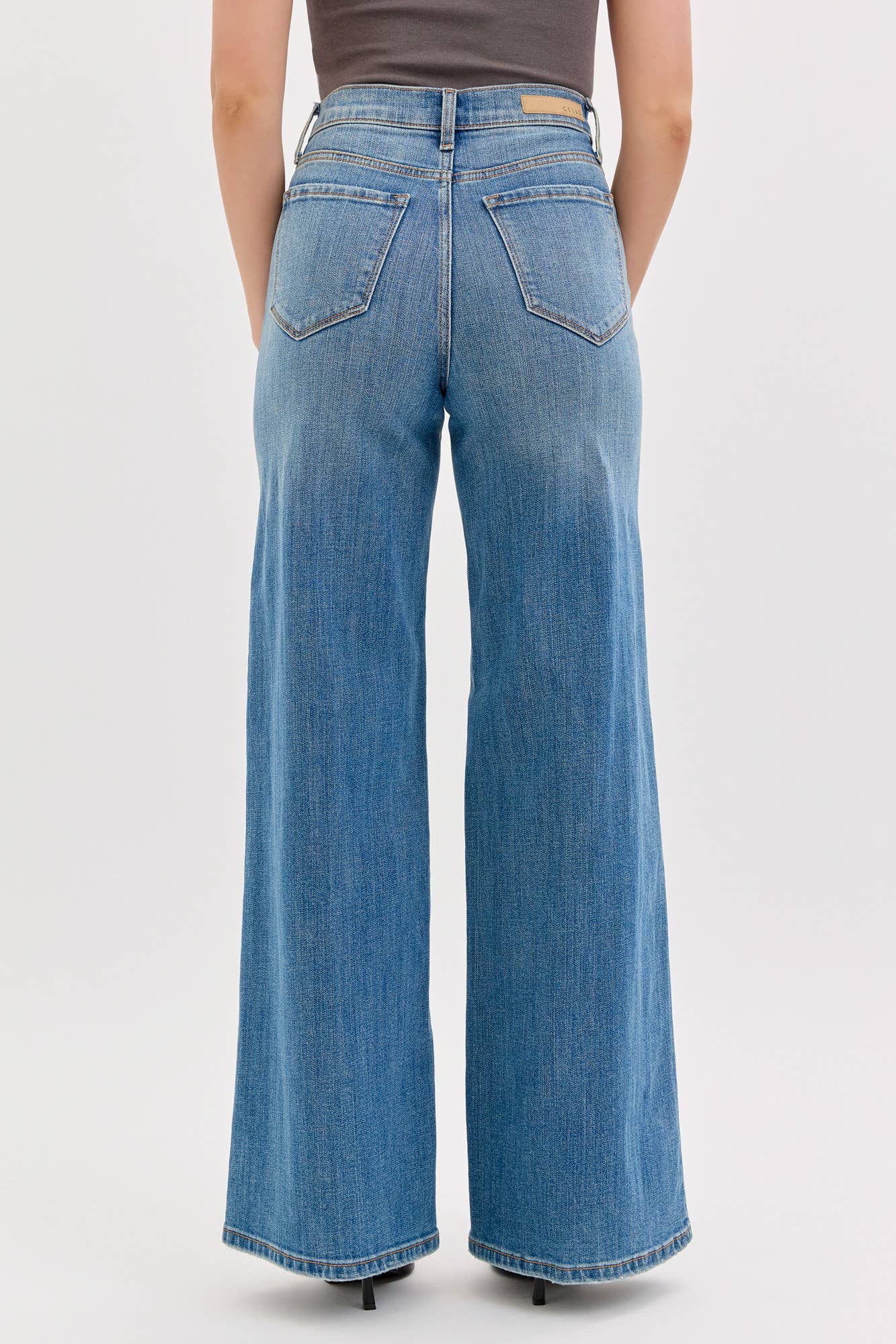 high rise jeans
ribcage jeans
flare jeans
tall girl jeans
denim high rise
medium wash high rise
medium wash wide leg jeans
tall girl friendly jeans
long jeans