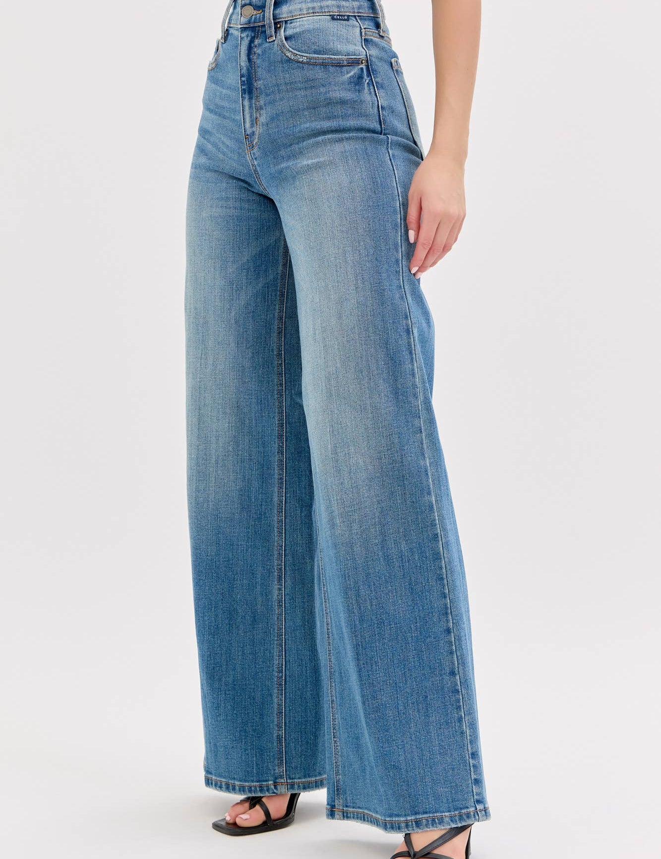 high rise jeans
ribcage jeans
flare jeans
tall girl jeans
denim high rise
medium wash high rise
medium wash wide leg jeans
tall girl friendly jeans
long jeans