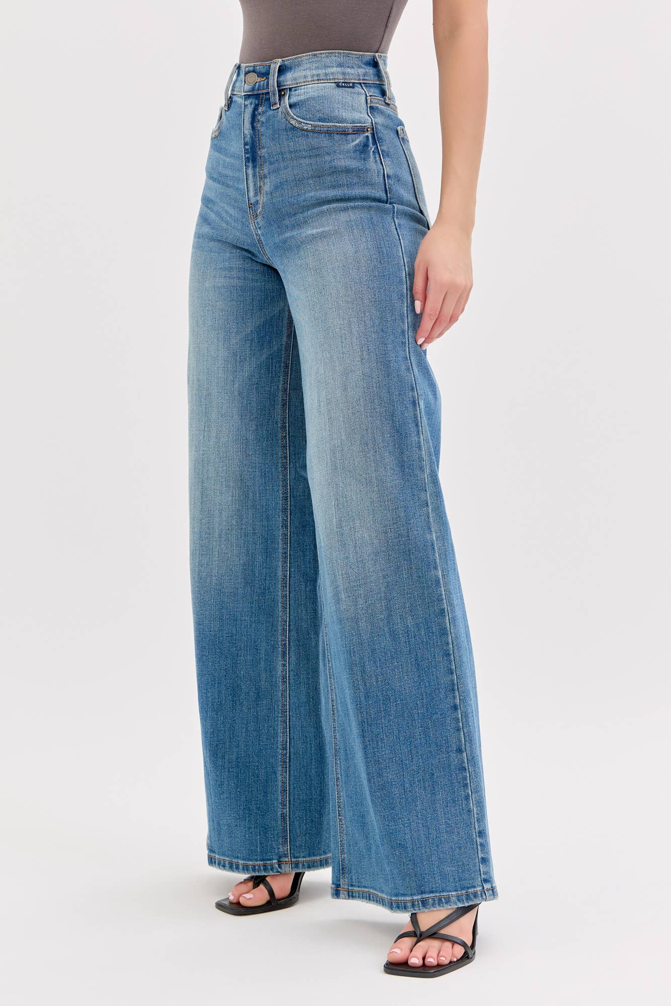 high rise jeans
ribcage jeans
flare jeans
tall girl jeans
denim high rise
medium wash high rise
medium wash wide leg jeans
tall girl friendly jeans
long jeans