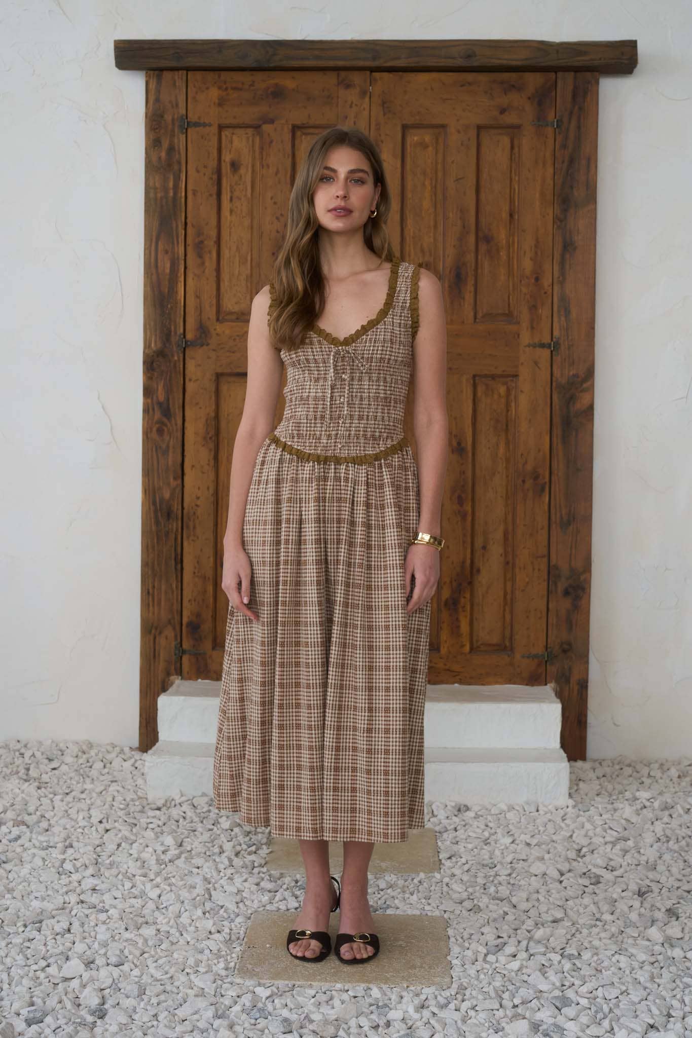 women's brown plaid dress, brown plaid midi dress, brown and cream plaid dress, plaid fall dress, cotton linen midi dress, linen blend fall dress, smocked bodice midi dress, sweetheart neckline dress, western plaid dress, western midi dress, cowgirl fall dress, ranch style dress women, prairie style dress, fall dress with cowboy boots, women's western fall outfit, western women's clothing, western boutique dress, country fall outfit women, women's fall midi dress, brown fall dress, women's boutique fall 