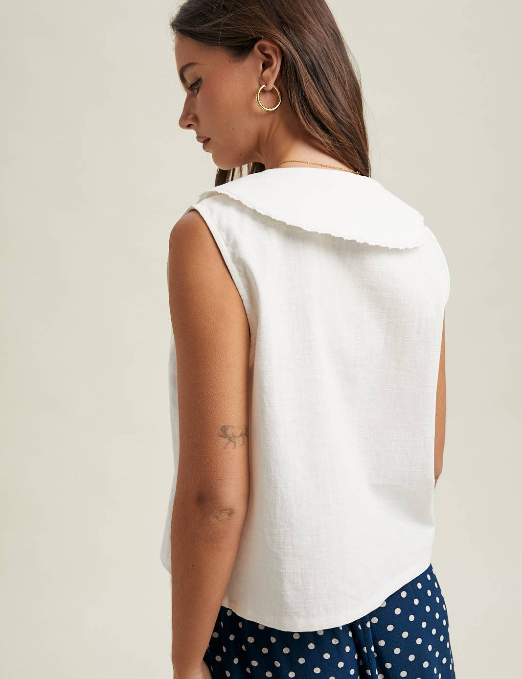 white linen tie front top women
sailor collar sleeveless blouse
linen blend summer top women
coastal white blouse women
feminine tie front summer top
lightweight linen tank women
outer banks inspired blouse
elevated casual summer top
white vacation top women
summer spritz collection top