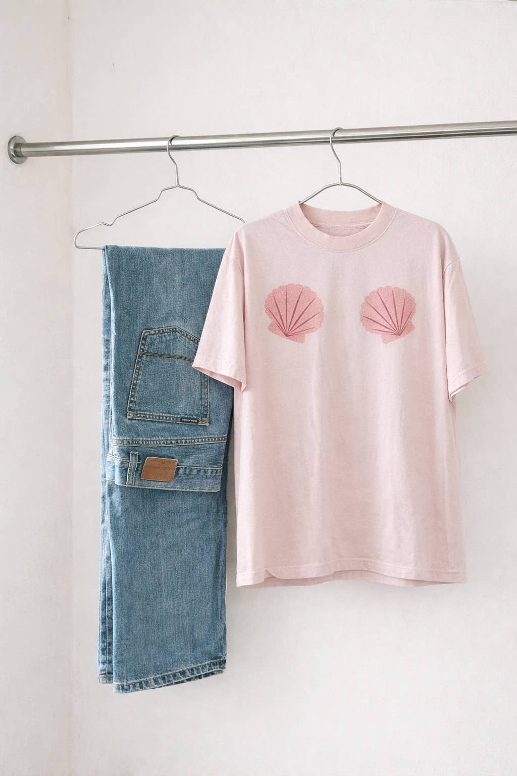 seashell graphic t-shirt
pink shell graphic tee
relaxed fit cotton graphic tee
coastal graphic t-shirt women
outer banks inspired tee
summer casual graphic shirt
light pink cotton t-shirt women
beach inspired graphic tee
casual summer outfit graphic tee
women’s relaxed fit shell shirt
summer spritz collection graphic tee